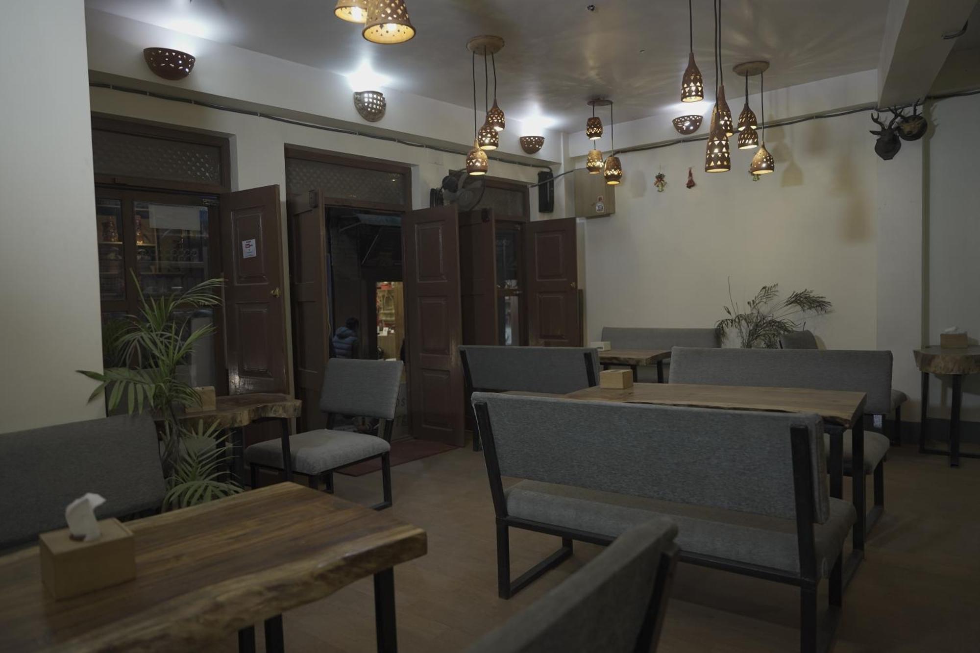 Cosy Hotel Bhaktapur Esterno foto